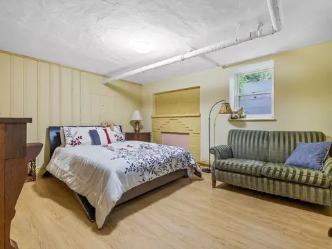 Bedroom - 130 Beverly Rd, Brookline, MA 02467 photo 6 of 6