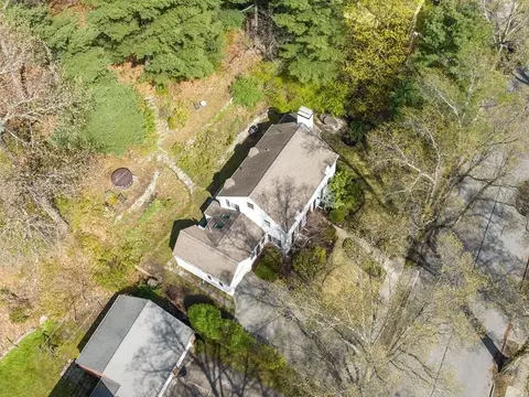 Exterior - 130 Beverly Rd, Brookline, MA 02467 photo 6 of 7