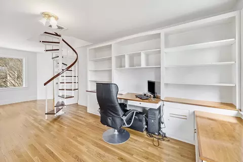 Other - 105 Beacon St, Marblehead, MA 01945 photo 4 of 5