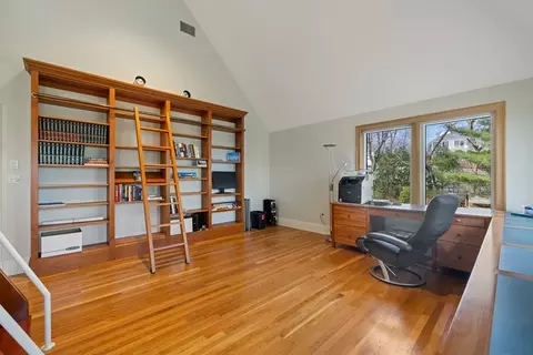 Other - 105 Beacon St, Marblehead, MA 01945 photo 3 of 5