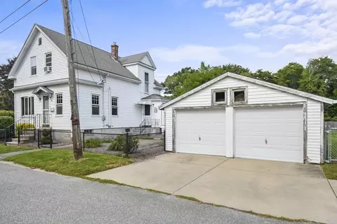 Exterior - 15 Bardsley St, Acushnet, MA 02743 photo 3 of 8