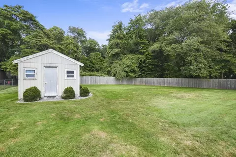 Exterior - 15 Bardsley St, Acushnet, MA 02743 photo 6 of 8