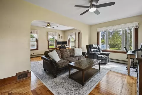 Living - 15 Bardsley St, Acushnet, MA 02743 photo 6 of 7