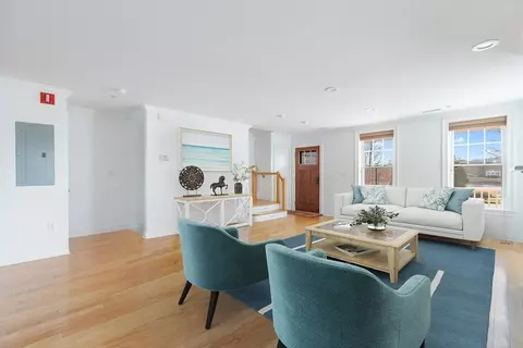 Dining - 10 Honora Ct #10, Bourne, MA 02532 photo 1 of 1