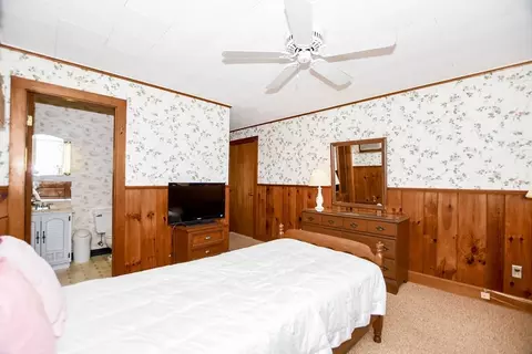 Bedroom - 1 Glen Ave, Wareham, MA 02571 photo 3 of 12