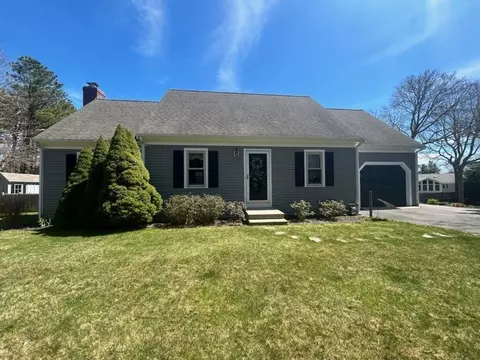 14 Jilma Dr, Dennis, MA 02660