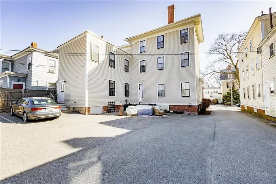 Exterior - 16 Summer St #3, Salem, MA 01970 photo 4 of 4