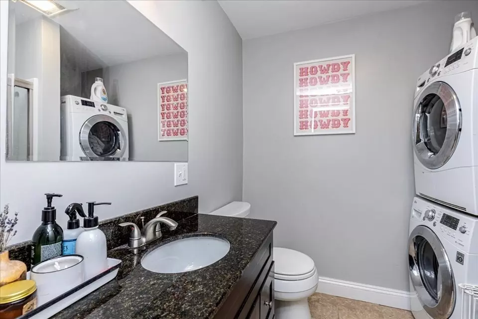 Bath - 16 Summer St #3, Salem, MA 01970 photo 4 of 4