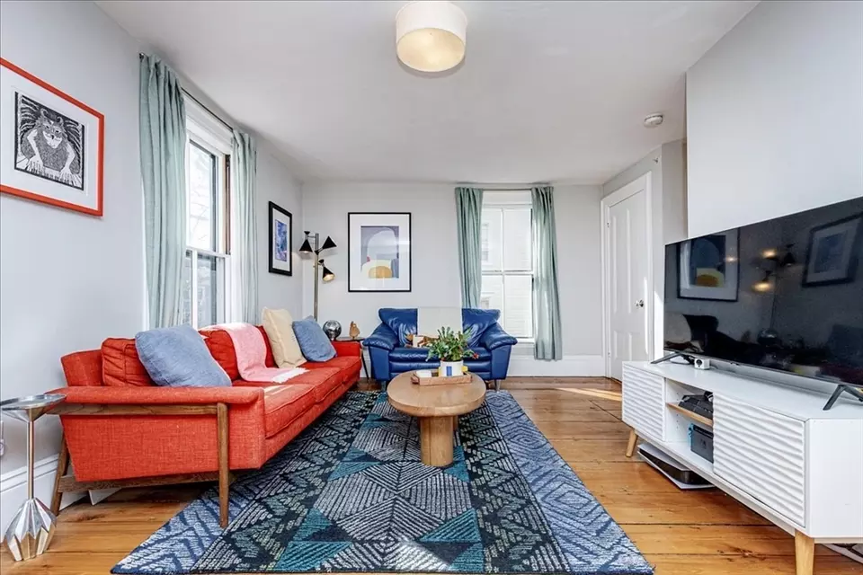 Living - 16 Summer St #3, Salem, MA 01970 photo 4 of 6