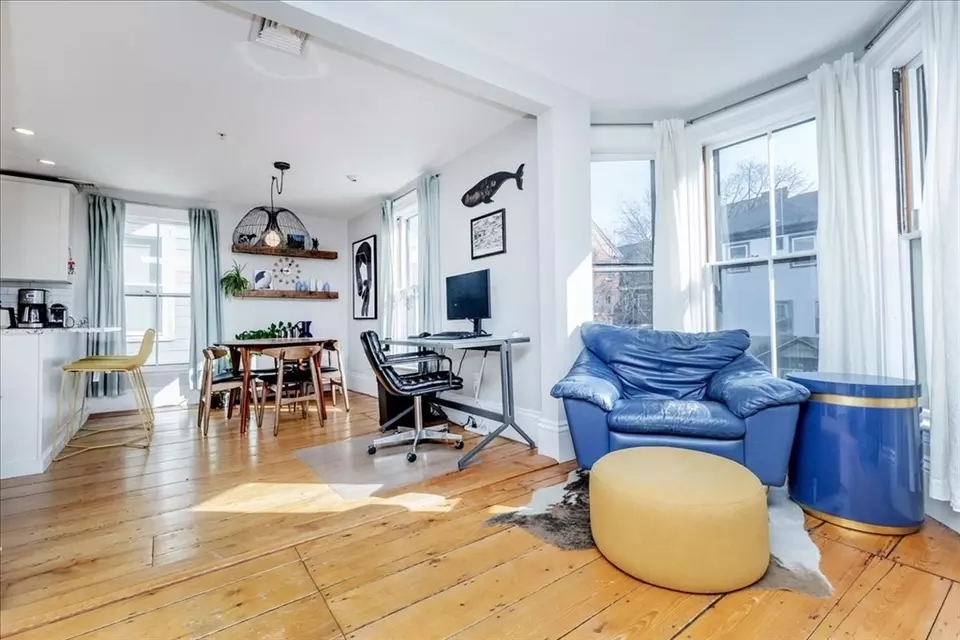 Living - 16 Summer St #3, Salem, MA 01970 photo 5 of 6