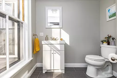 Bath - 16 Summer St #3, Salem, MA 01970 photo 1 of 4