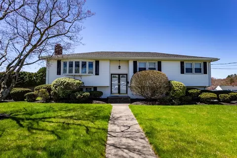 79 Longmeadow Rd, Norwood, MA 02062