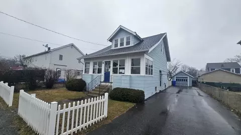 Exterior - 15 Glenham St, Springfield, MA 01104 photo 2 of 5