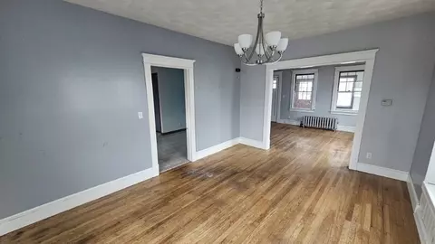 Living - 15 Glenham St, Springfield, MA 01104 photo 8 of 8
