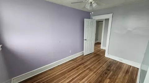 Bedroom - 15 Glenham St, Springfield, MA 01104 photo 5 of 8