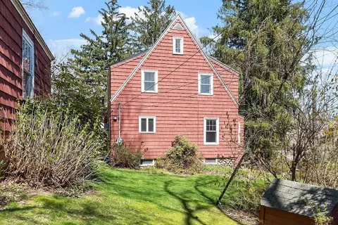 Exterior - 72 Morningside Rd, Worcester, MA 01602 photo 5 of 7
