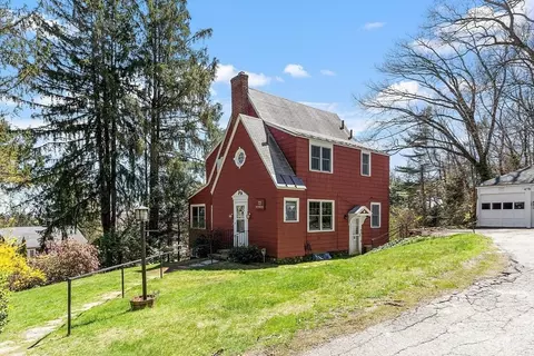 Exterior - 72 Morningside Rd, Worcester, MA 01602 photo 2 of 7