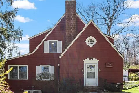 Exterior - 72 Morningside Rd, Worcester, MA 01602 photo 4 of 7