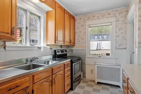 Kitchen - 72 Morningside Rd, Worcester, MA 01602 photo 1 of 2