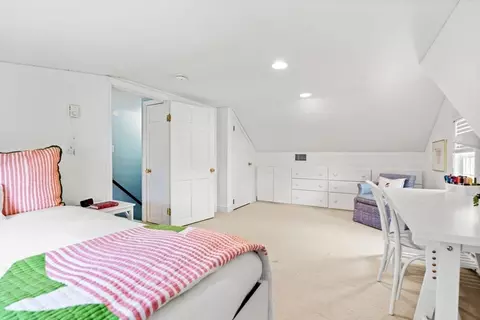 Bedroom - 28 Rose Ave, Marblehead, MA 01945 photo 7 of 7