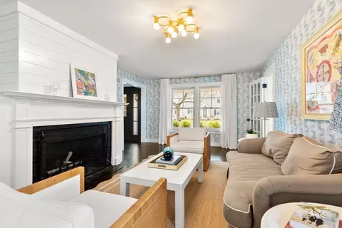 Living - 28 Rose Ave, Marblehead, MA 01945 photo 5 of 6