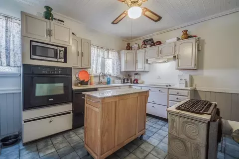 Kitchen - 120 Westminster St, Springfield, MA 01109 photo 4 of 4