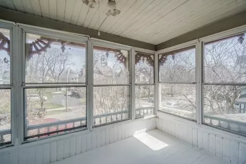 Exterior - 120 Westminster St, Springfield, MA 01109 photo 5 of 6