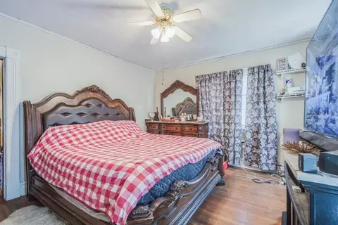 Bedroom - 120 Westminster St, Springfield, MA 01109 photo 1 of 5
