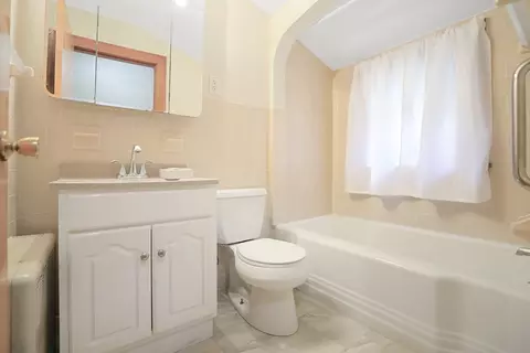 592 Common St, Walpole, MA 02081 photo 6