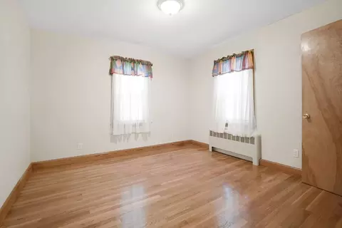 592 Common St, Walpole, MA 02081 photo 5