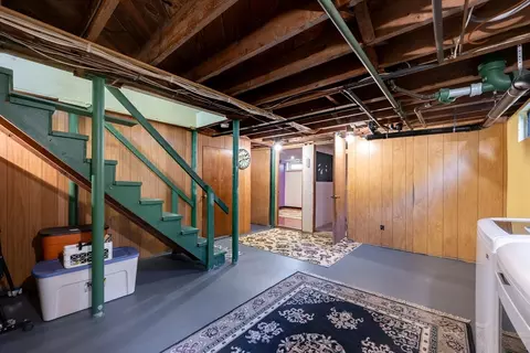 Entry Way - 7 Beechwood Ave, Easthampton, MA 01027 photo 4 of 4