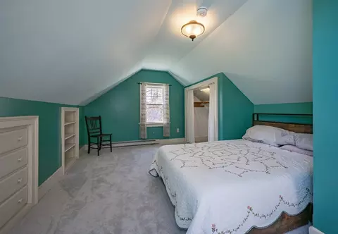 Bedroom - 7 Beechwood Ave, Easthampton, MA 01027 photo 4 of 5