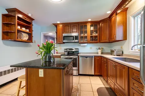 Kitchen - 7 Beechwood Ave, Easthampton, MA 01027 photo 3 of 4