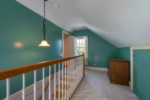 Entry Way - 7 Beechwood Ave, Easthampton, MA 01027 photo 3 of 4