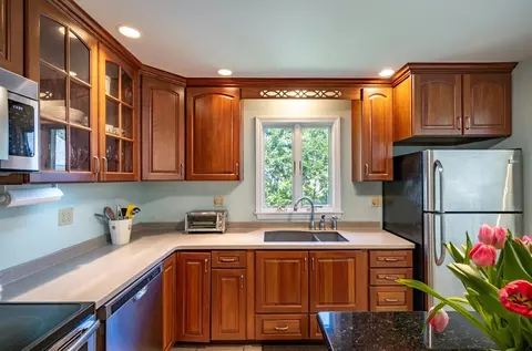 Kitchen - 7 Beechwood Ave, Easthampton, MA 01027 photo 4 of 4