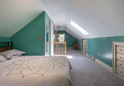 Bedroom - 7 Beechwood Ave, Easthampton, MA 01027 photo 3 of 5
