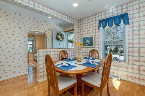 Dining - 34 Barrows St, Dedham, MA 02026 photo 2 of 7