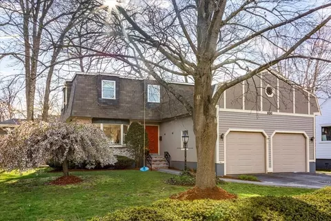 800 W Roxbury Pkwy, Brookline, MA 02467