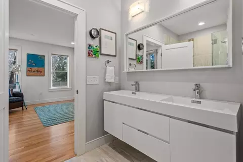 Bath - 30 Pleasant St #6, Needham, MA 02492 photo 2 of 3