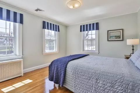 Bedroom - 1106 Brook Rd, Milton, MA 02186 photo 3 of 4