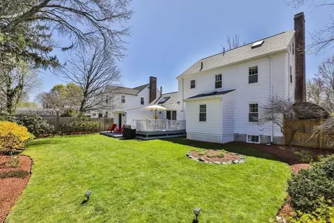 Exterior - 1106 Brook Rd, Milton, MA 02186 photo 6 of 6