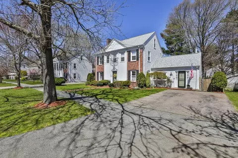 Exterior - 1106 Brook Rd, Milton, MA 02186 photo 2 of 6