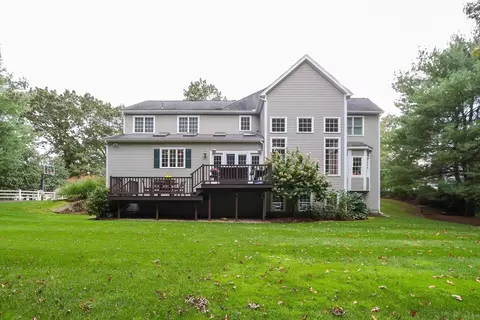 Exterior - 8 Deer Path, Natick, MA 01760 photo 8 of 10