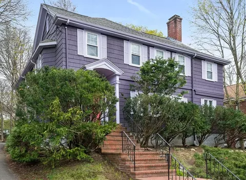 14 Holland St #14, Newton, MA 02458