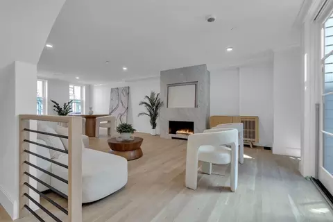 67-71 W Cedar St #1, Boston, MA 02114