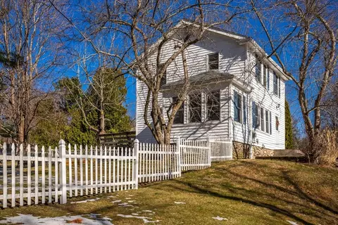 Exterior - 15 Carter Rd, Worcester, MA 01609 photo 4 of 5
