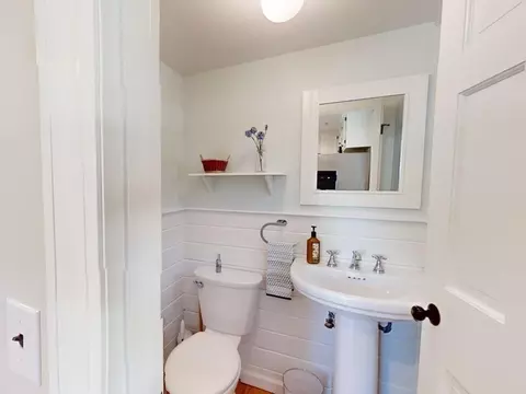 Bath - 64 Colonial Dr, Reading, MA 01867 photo 1 of 2