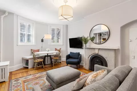 101 Pembroke St #1, Boston, MA 02118