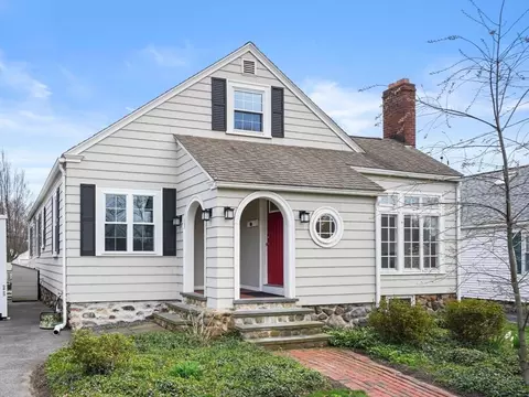 20 Dewey St, North Andover, MA 01845