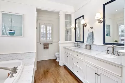 Bath - 737 Main St, Hingham, MA 02043 photo 4 of 4